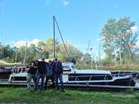 Rejs po Zalewie Szczecińskim pięknym jachtem motorowym HAPPY SAILOR