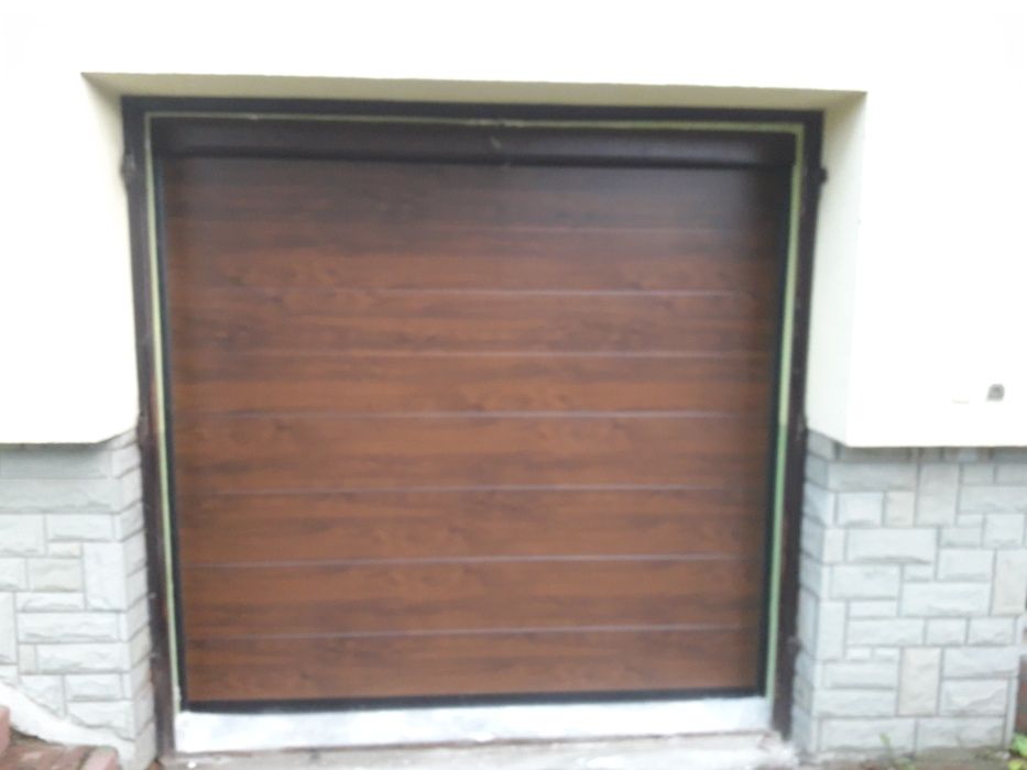 Brama garażowa segmentowa 260 x 245