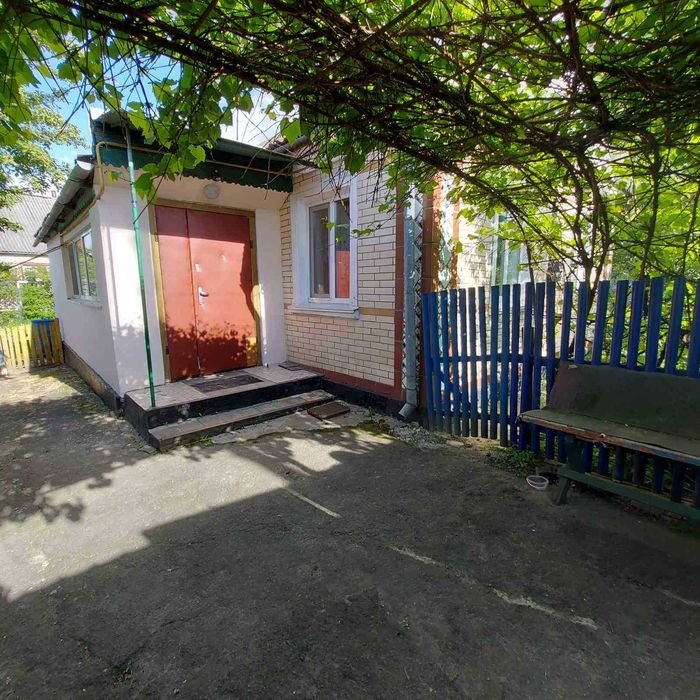 Продається будинок в м. Звягель р-н ринок Урожай