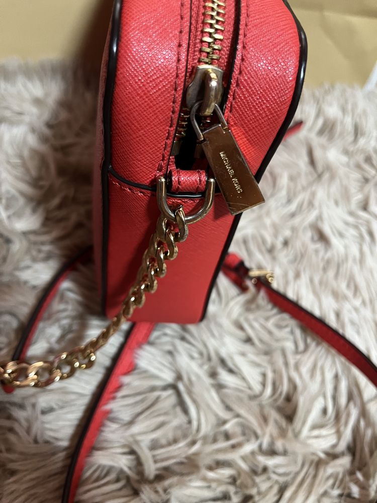 Michael Kors czerwona koralowa torebka jet set złote zamki i łańcuszek