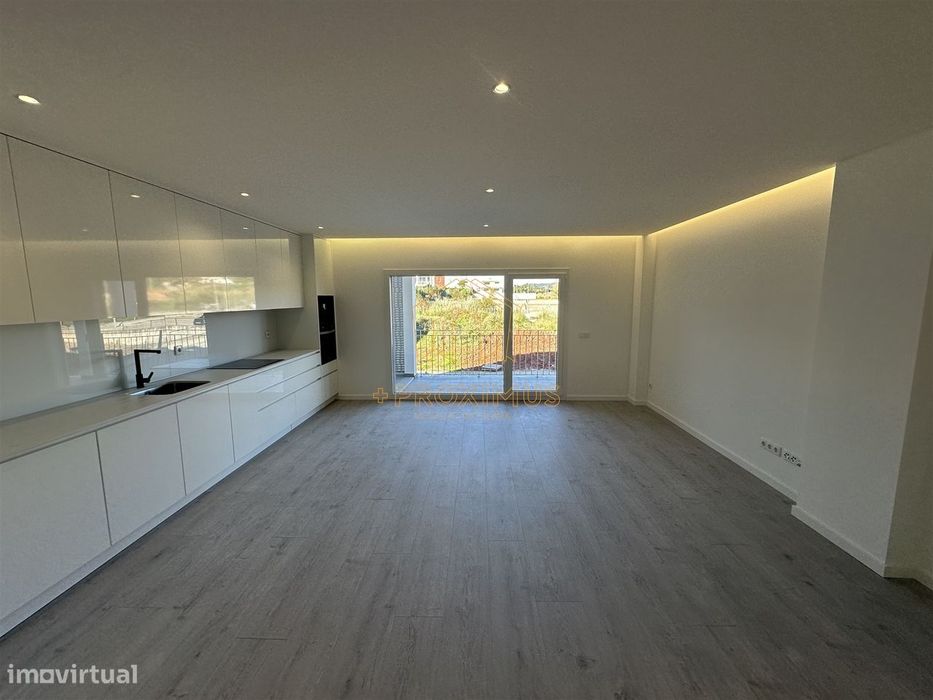 Apartamento T2 c/ garagem - Figueira da Foz