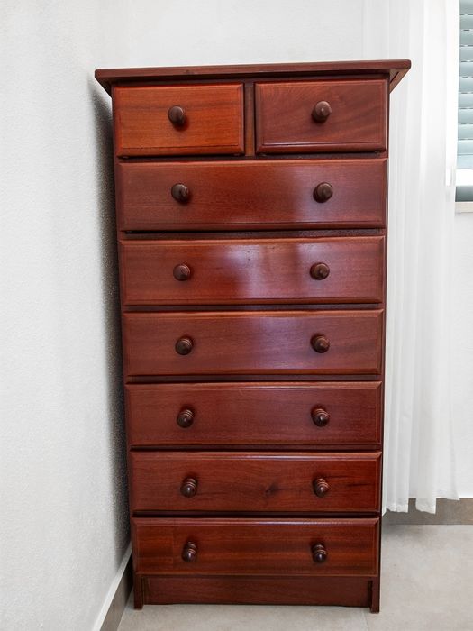 Cómoda de 8 Gavetas