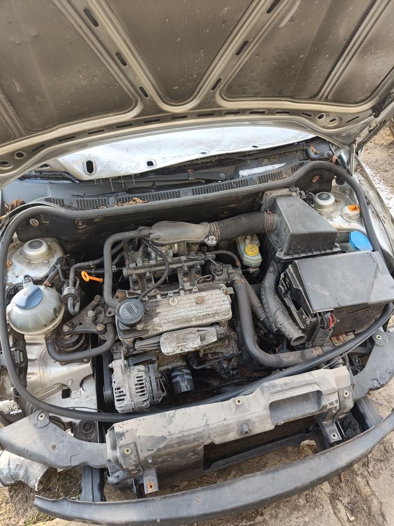 Pozostałości po Skoda Fabia I Kombi kod lakieru 9102