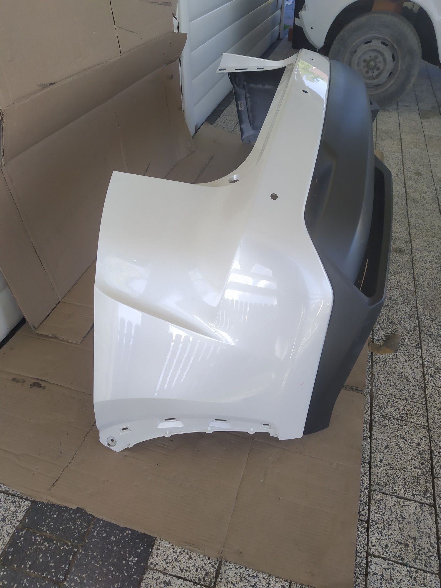 Zderzak tył tylny Lexus NX 300H 200T 14- PDC