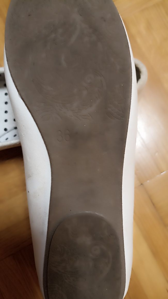 Buty baleriny r.36 białe dł. 23