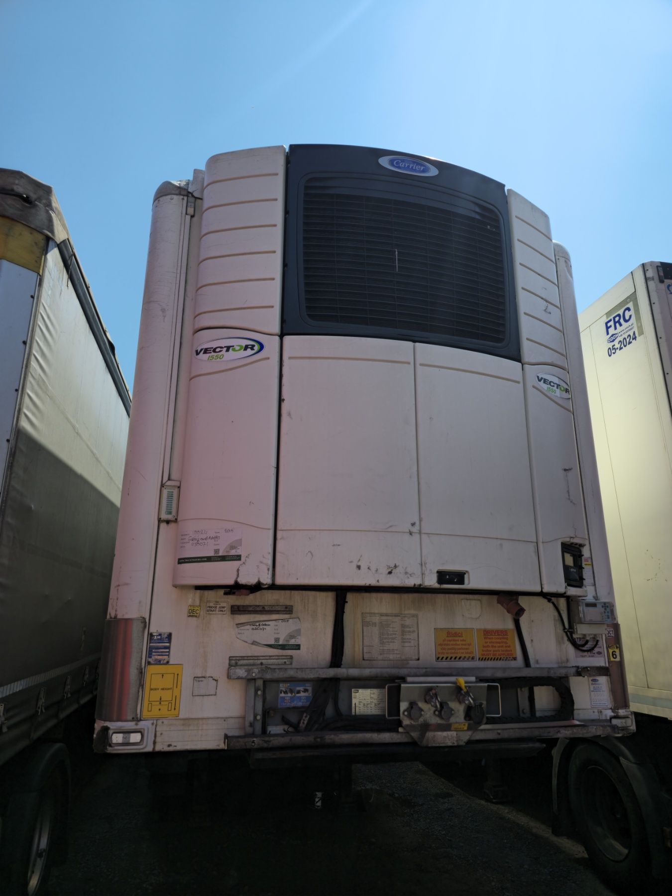 Chłodnia Gray & Adams 2015 + agregat Carrier Vector 1550