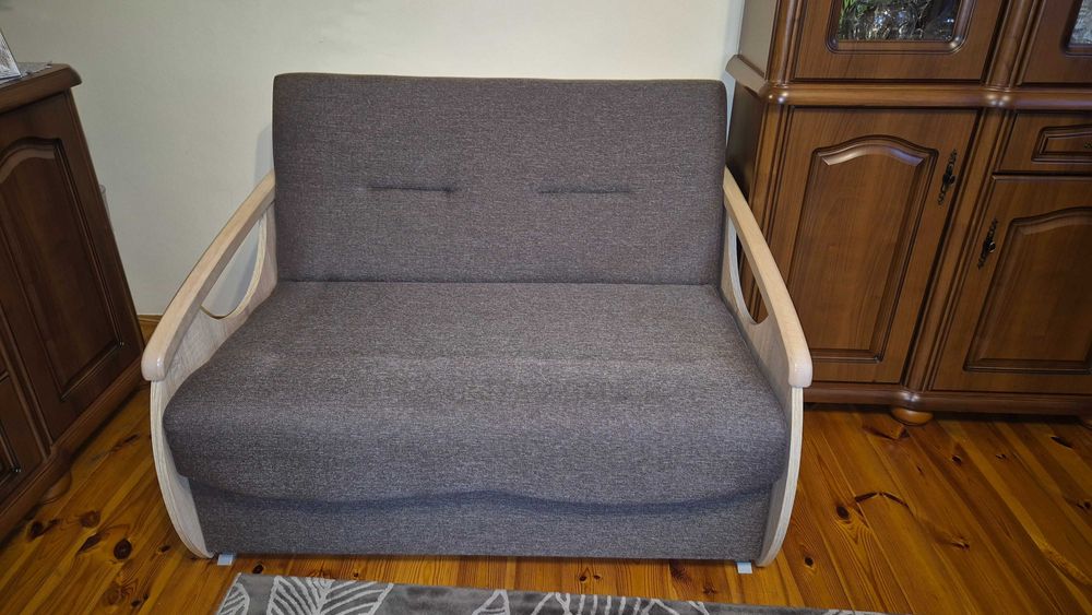Sofa rokładana z funkcją spania.