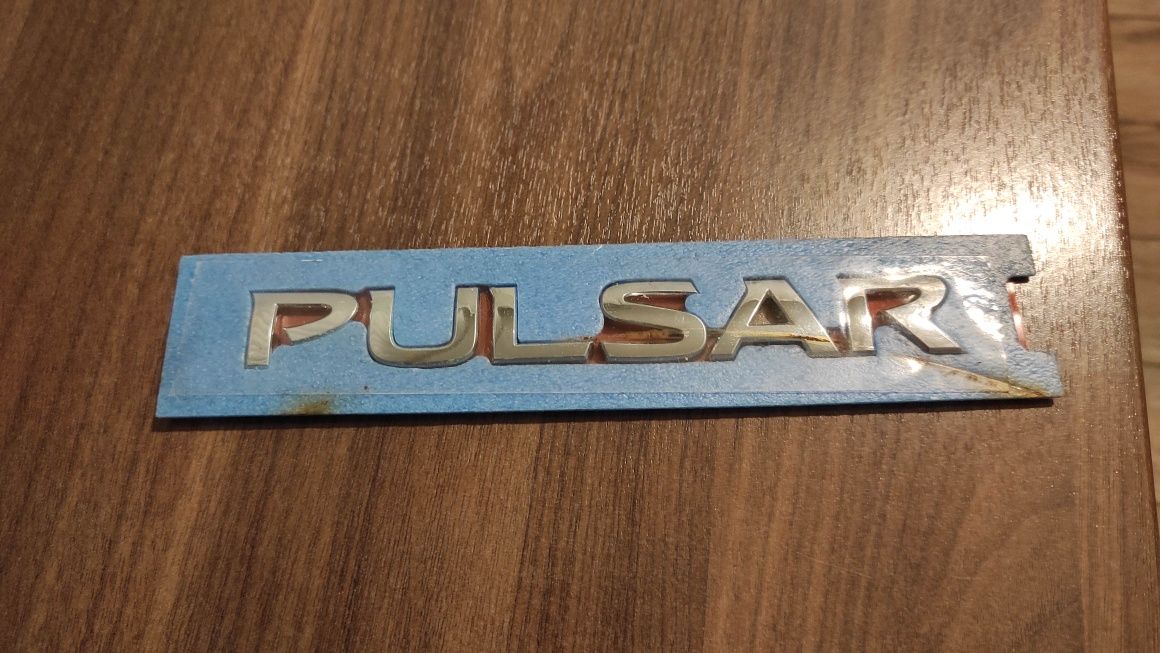 Emblemat Nissan Pulsar