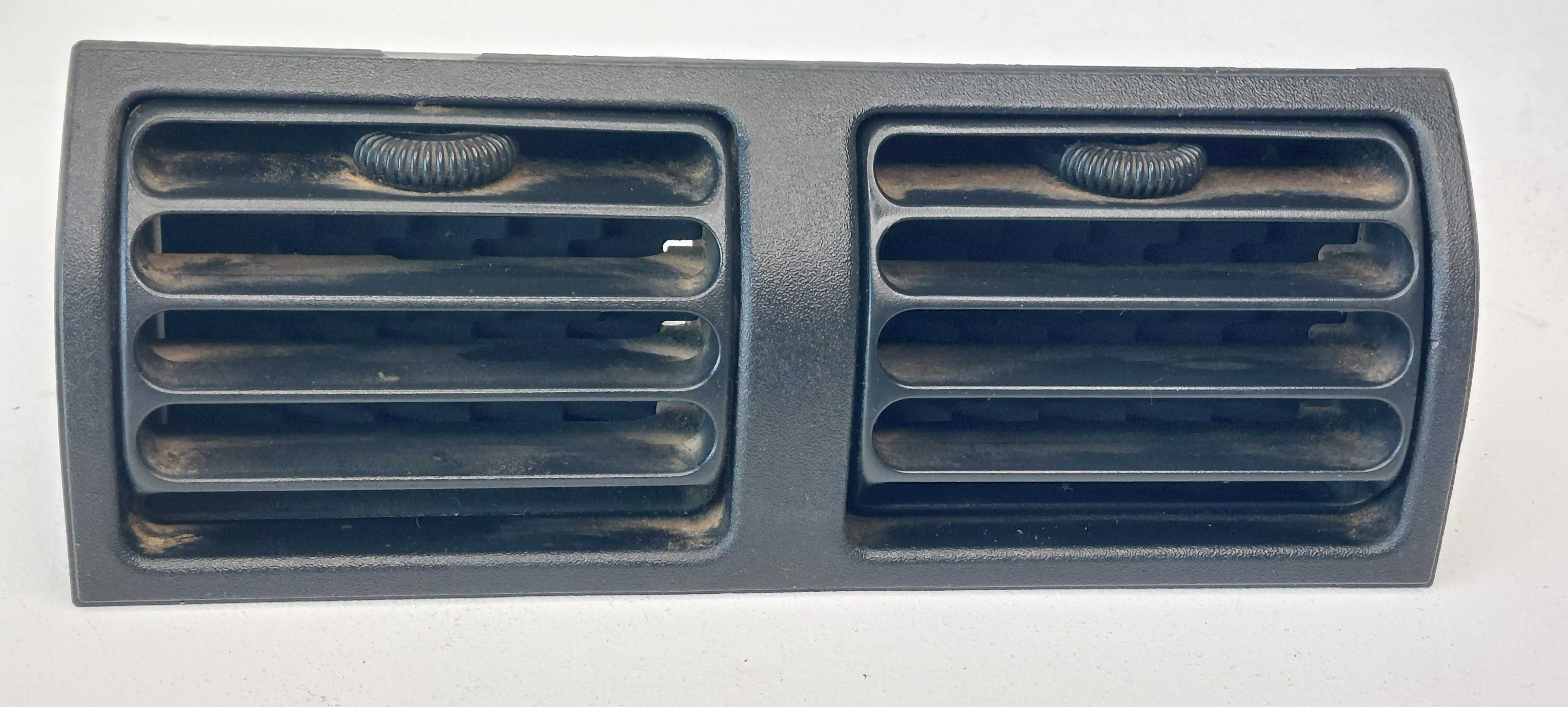 Peugeot 205 Mk2 Fase 2 Grelha Central Tablier Interior Preto