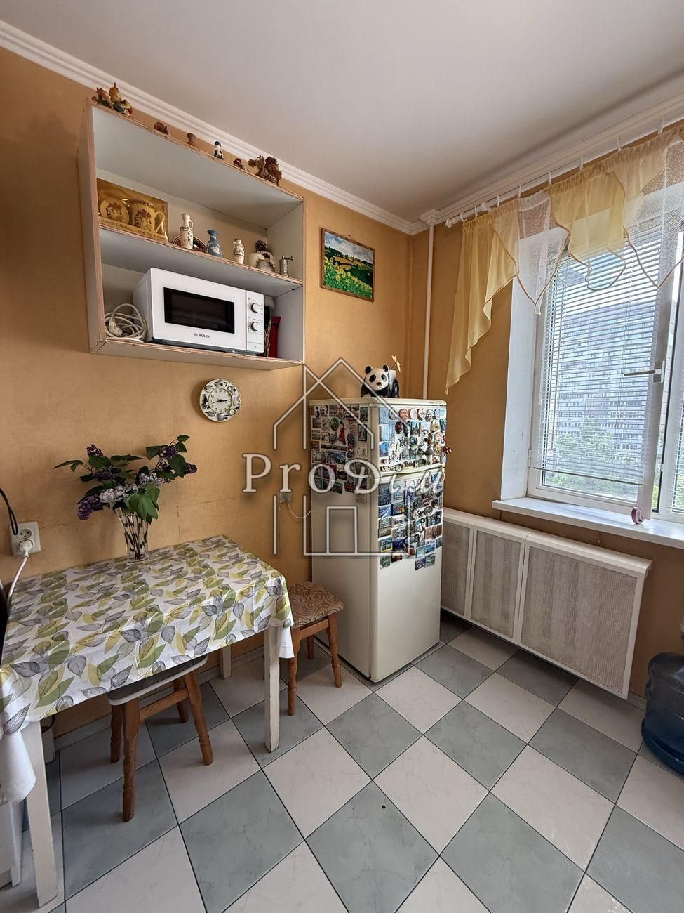 Продаж 2к квартира. Озерна 14. Оболонь