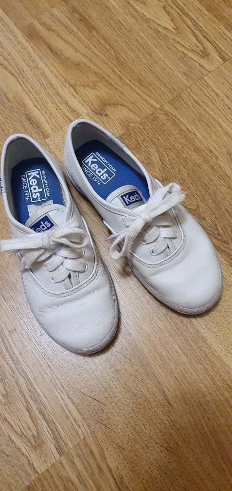 Белые кожаные кроссовки Keds, 30р