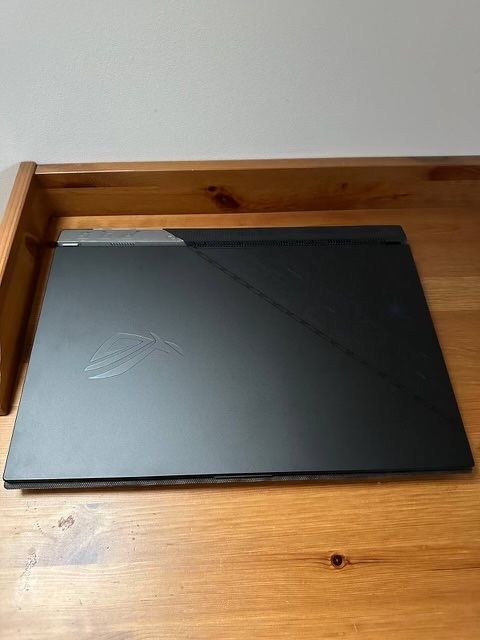 Laptop Asus Rog Strix Scar 17