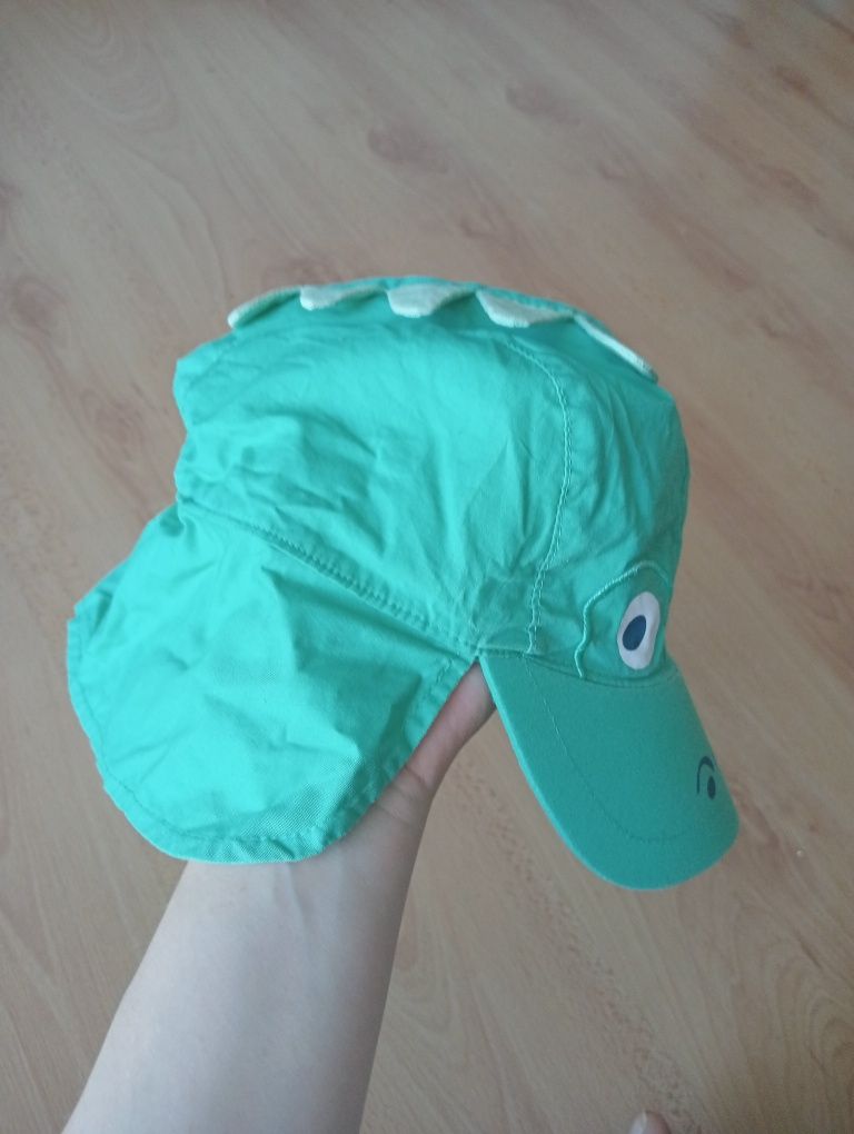 Czapka z daszkiem , r. 50, powłoka UV