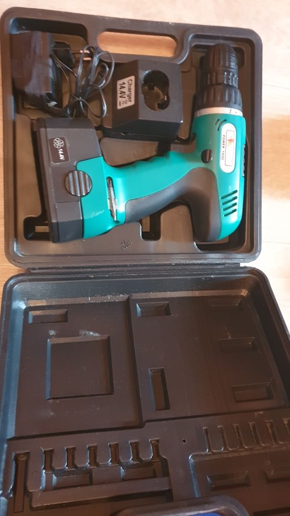 Продам шуруповерт Power Tool 14.4v