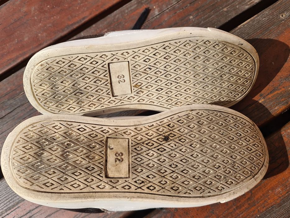 Buty sportowe r. 32