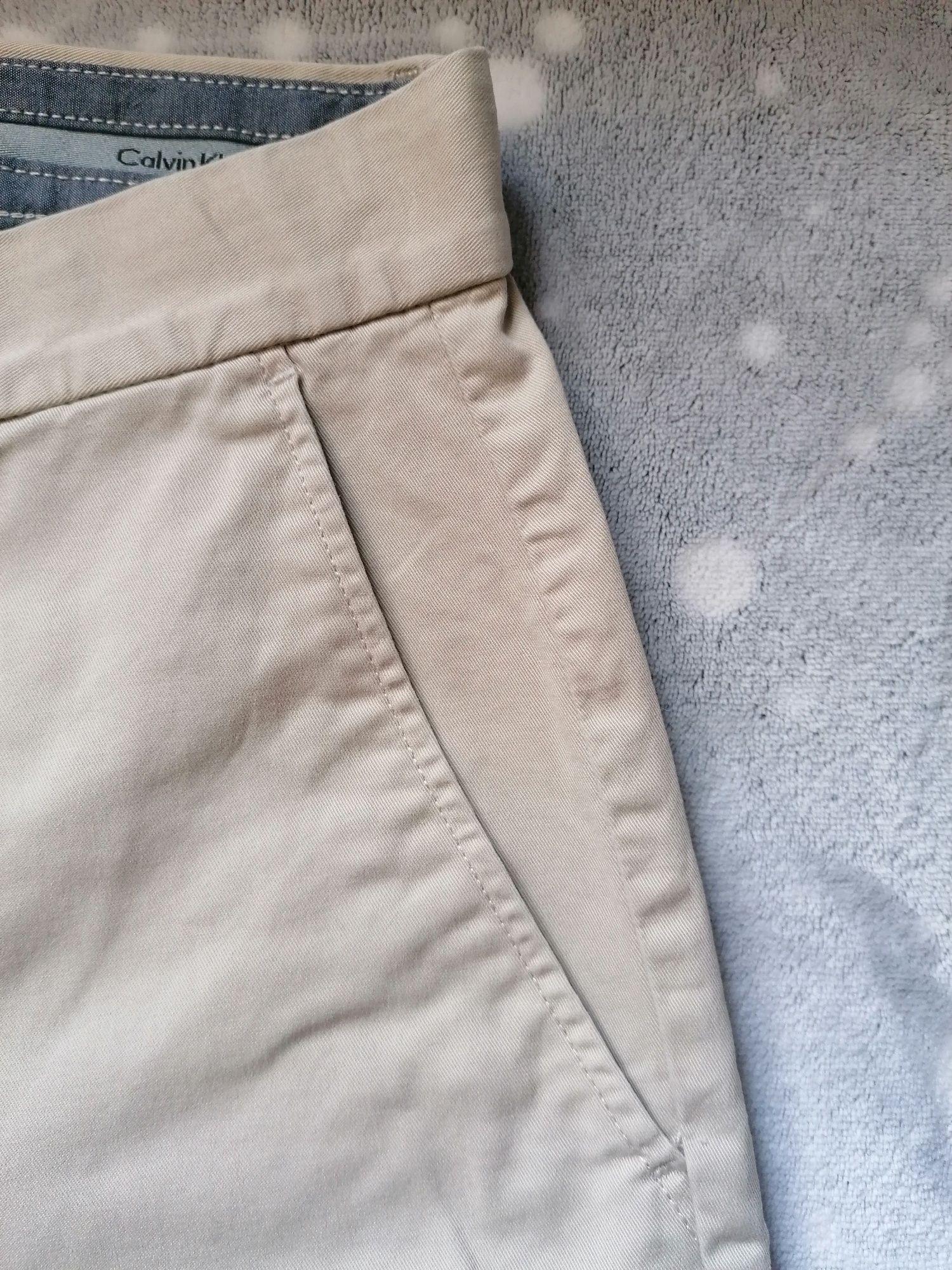 Męskie spodenki Calvin Klein beż slim 29