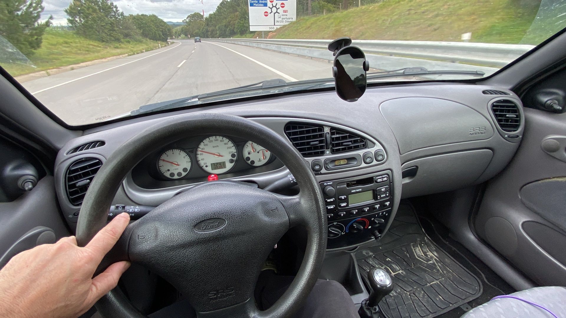 Ford fiesta 2000