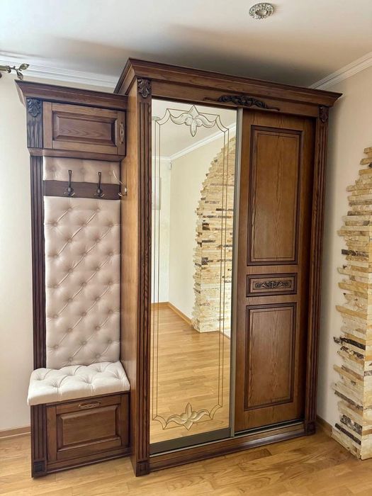 Передпокій з масиву дерева