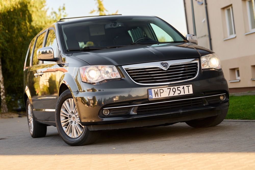 Lancia Voyager 2.8L CRD 163KM 3x Monitor DVD TV • 7 foteli • Navi • Kamera • Zarej PL