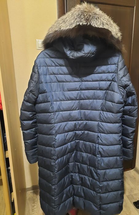 Продам пуховик с мехом чернобурки