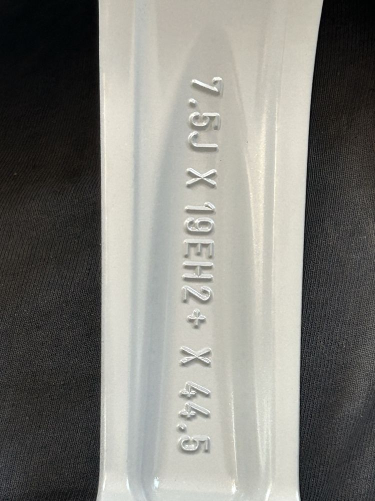 546 Felgi aluminiowr Oryginał LAND ROVER R 19 5x120 NOWE czujniki