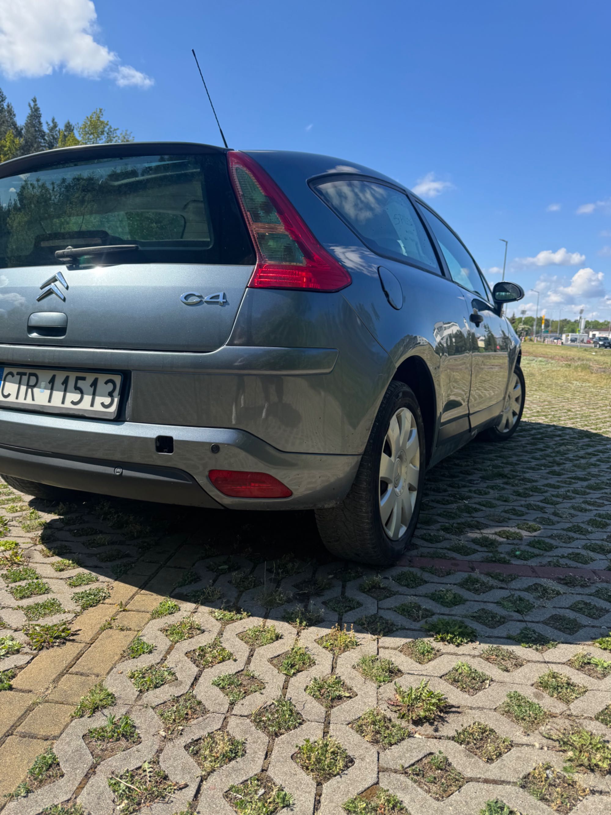 Citroen C4 / 2006 / Bedzyna1.4 / Z ważnym przeglądem i OC .
