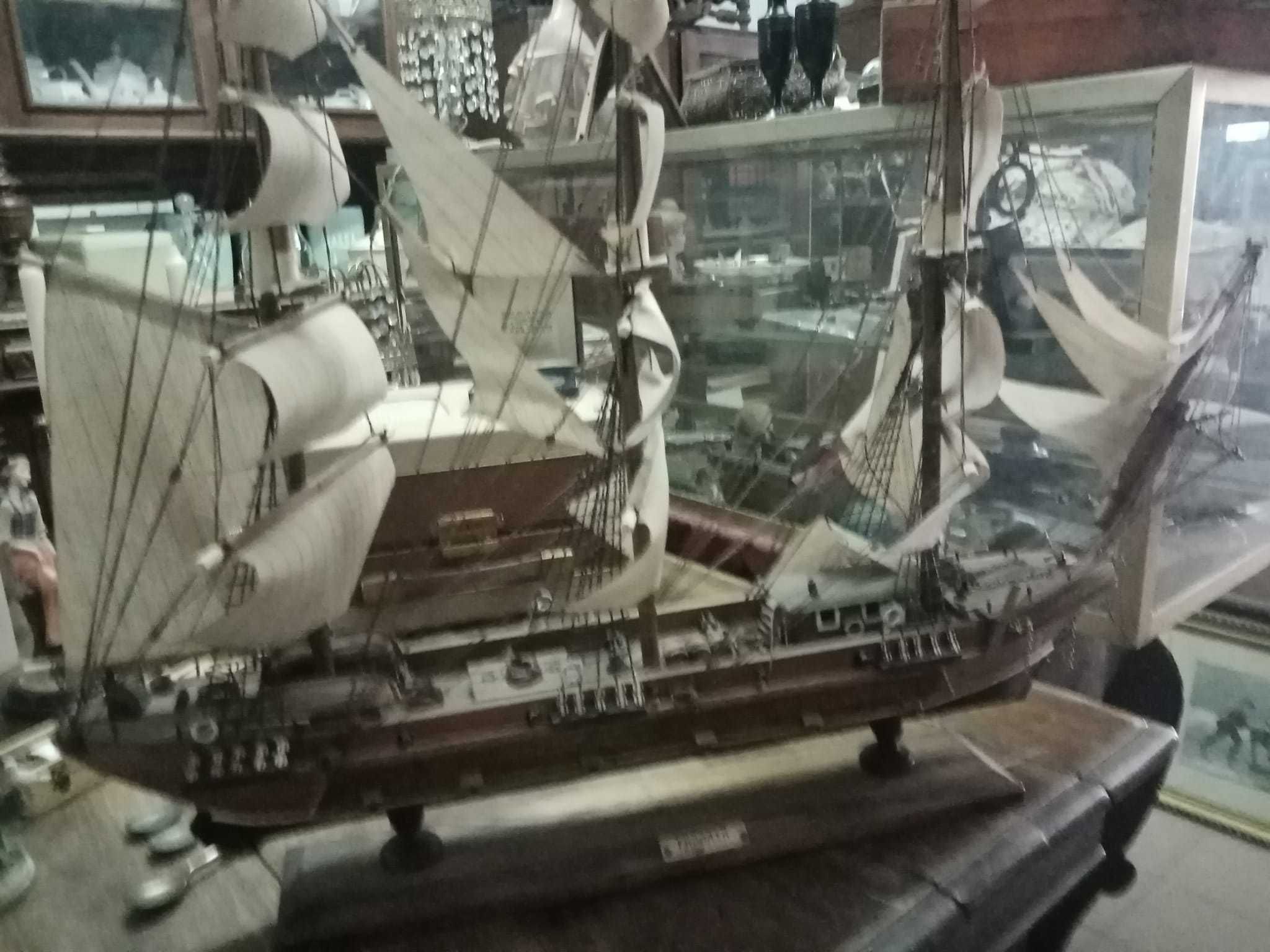 Fragata do século XVIII em madeira