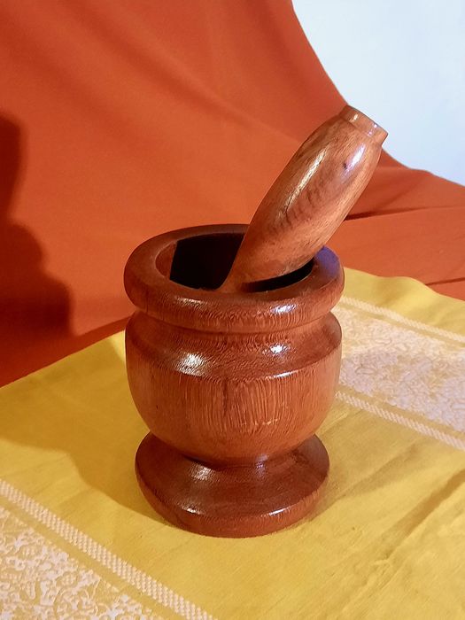 Drewniany duży moździerz brązowy vintage unikat retro rustykalny