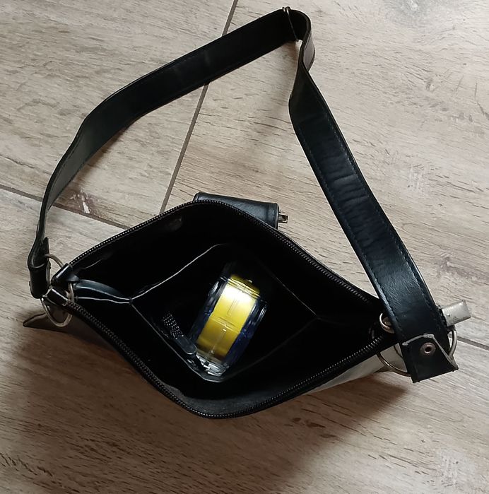 Маленька театральна жіноча сумочка чорного кольору