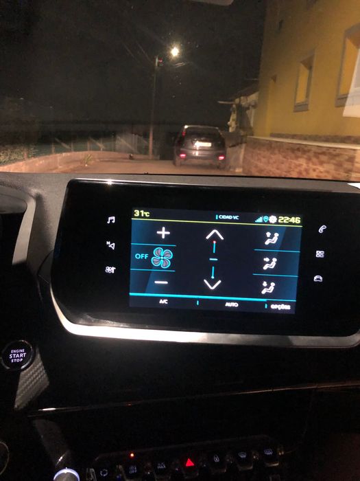 Peugeot e-208 Allure 50kwh iva dedutivel