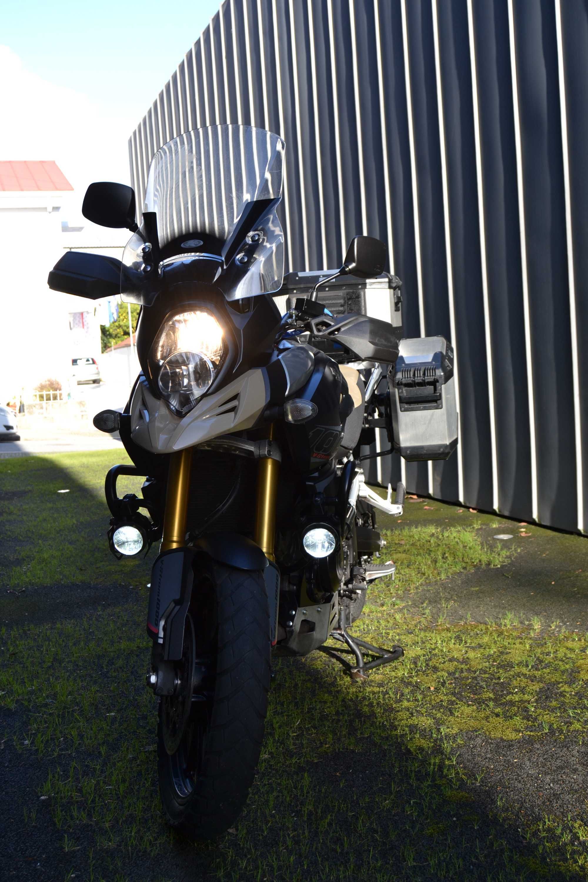 Suzuki V Strom 1000