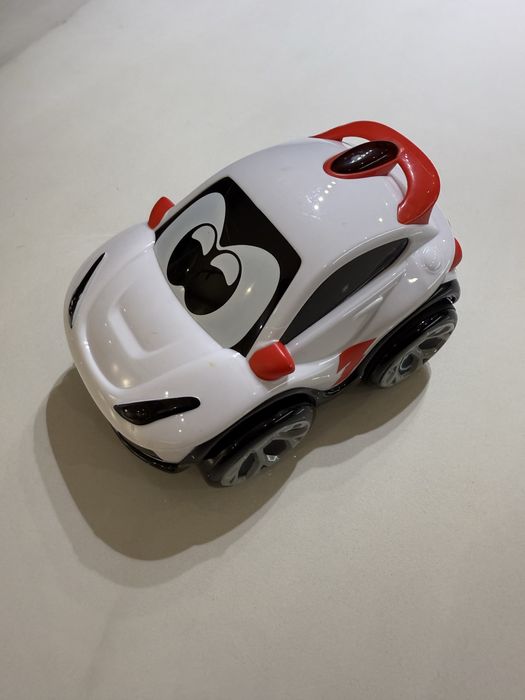 Машинка на радиоуправлении "Rocket the Crossover"