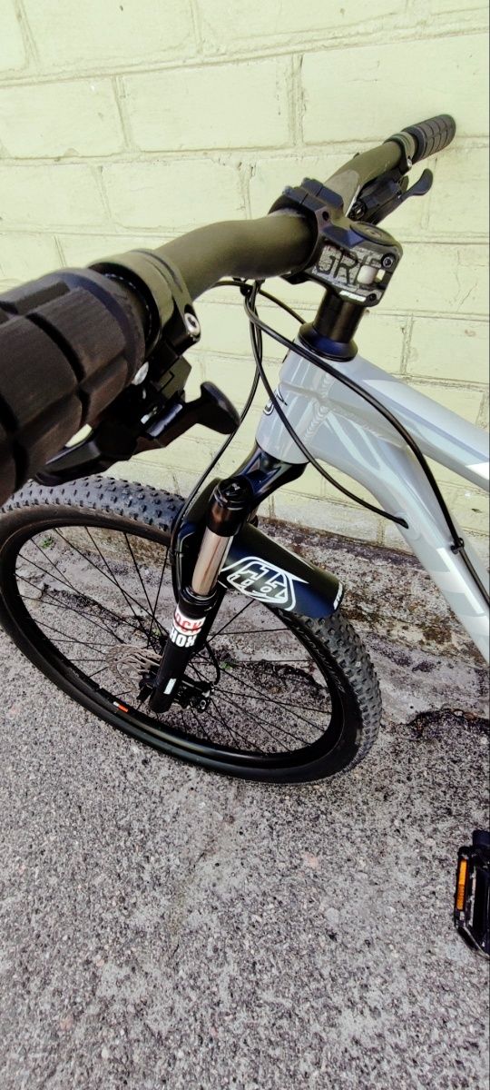 Продам велосипед Trek X-caliber 8
