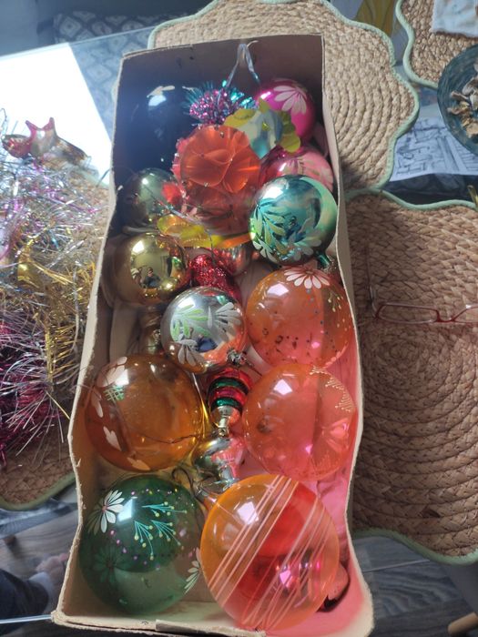 Продаётся искусственная ёлка.