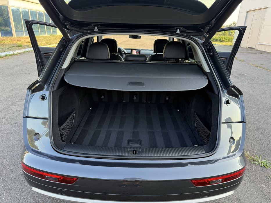 Audi Q-5 2018 року