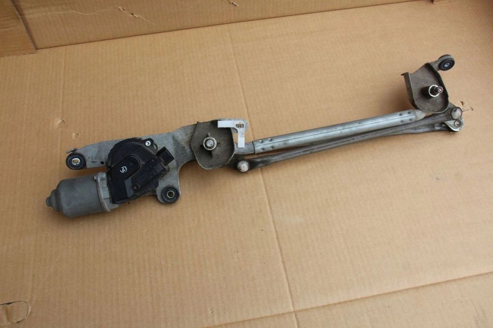Mechanizm wycieraczek silniczek MITSUBISHI COLT VI z30 8250A231 EUROPA