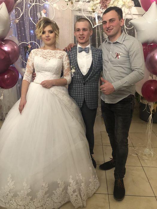 Весільна сукня