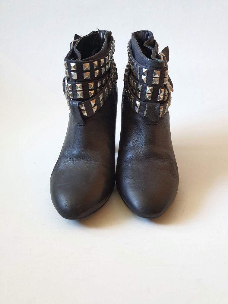 Botki z ćwiekami Zara 39r