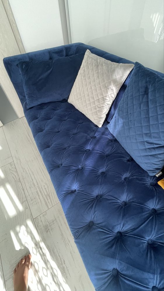 Sofa velvet z poduszkami