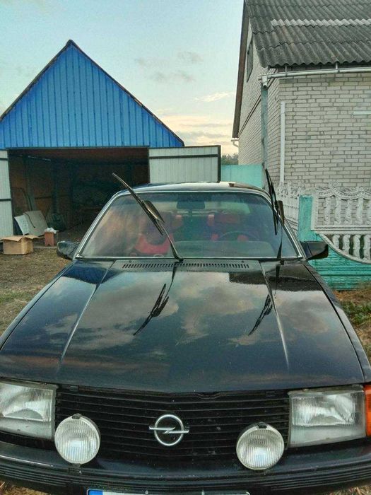 Opel Rekord Cupe 2.0 injector