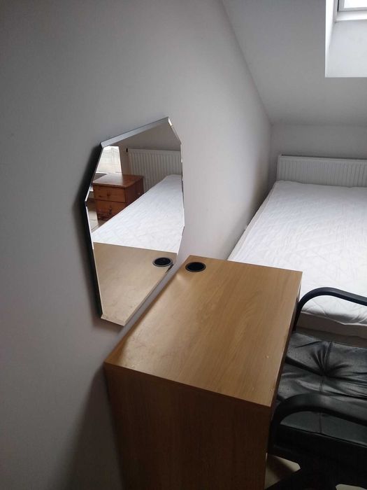 Kryspinów wynajmę pokoje blisko Krak. 3 km od lotniska w Balicach