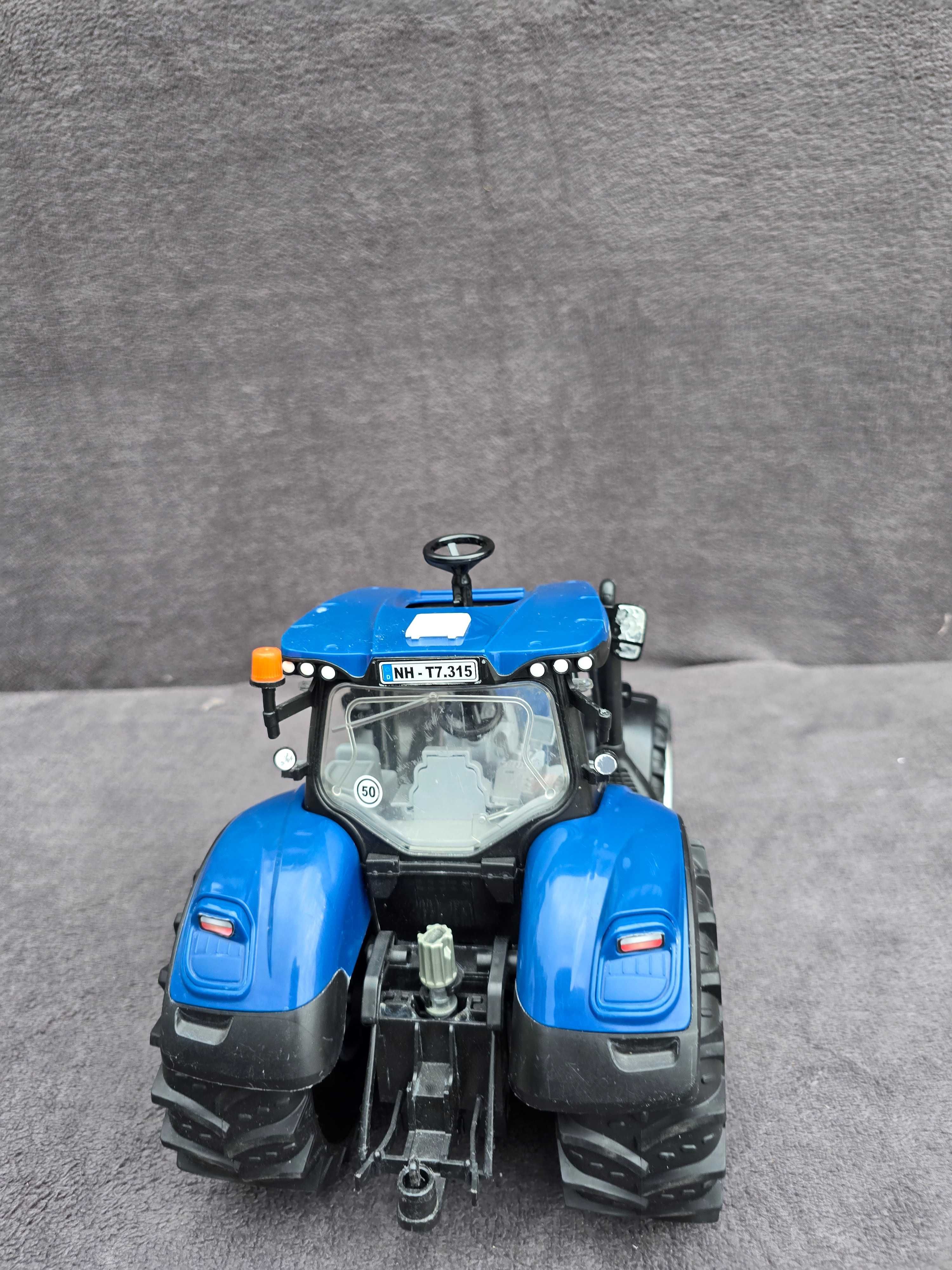 Bruder Traktor New Holland T7.315