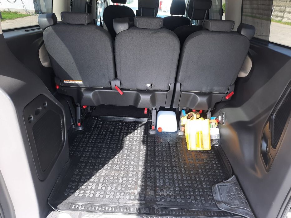 Ford tourneo custom 2017rok 8 osób  Salon Polska 170 KM niski przebieg