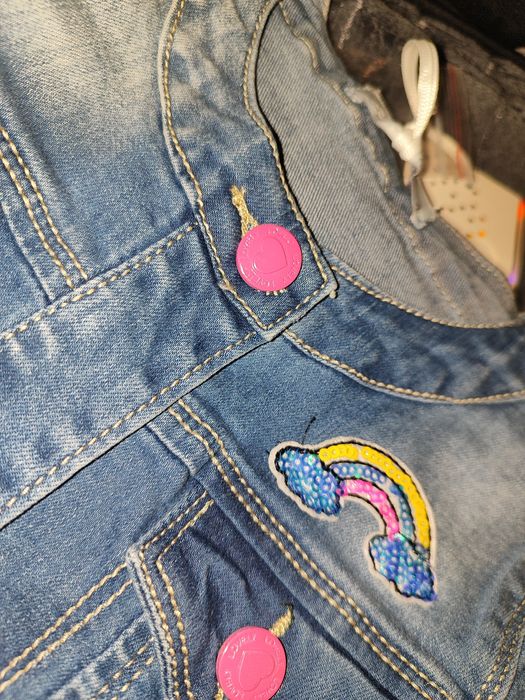 Katana/ kurtka jeansowa dla dziewczynki 
Z jednorożcem i różowymi guzi