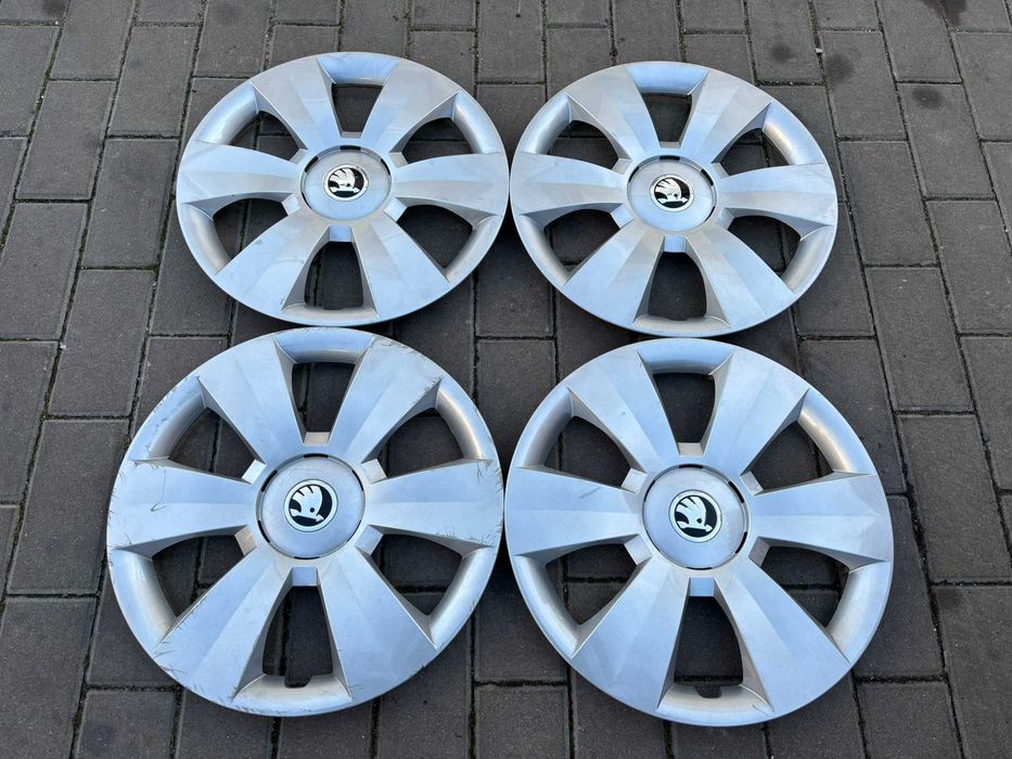 ORYGINALNE KOŁPAKI 15 Skoda Fabia III Rapid Dentro 6V0.601.147C