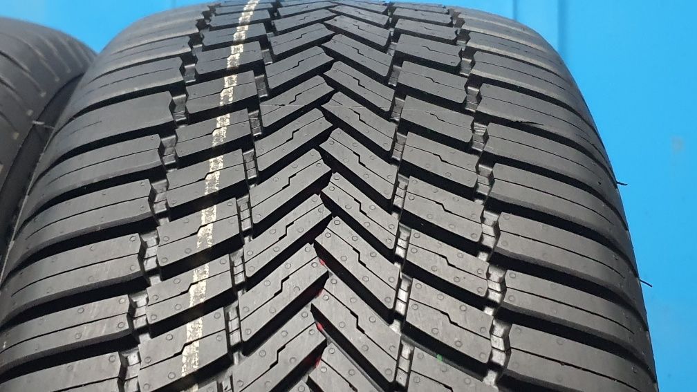 235/55 R17 Markowe opony całoroczne Bridgestone ! Rok 2023