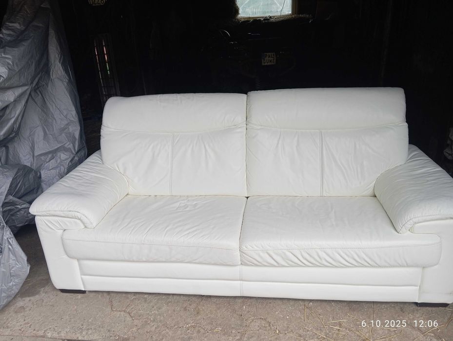 Sprzedam kanapę białą