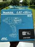 Akumulatorowy klucz udarowy DTW1002Z, LXT, 18V, 1/2", 1 000 Nm aku