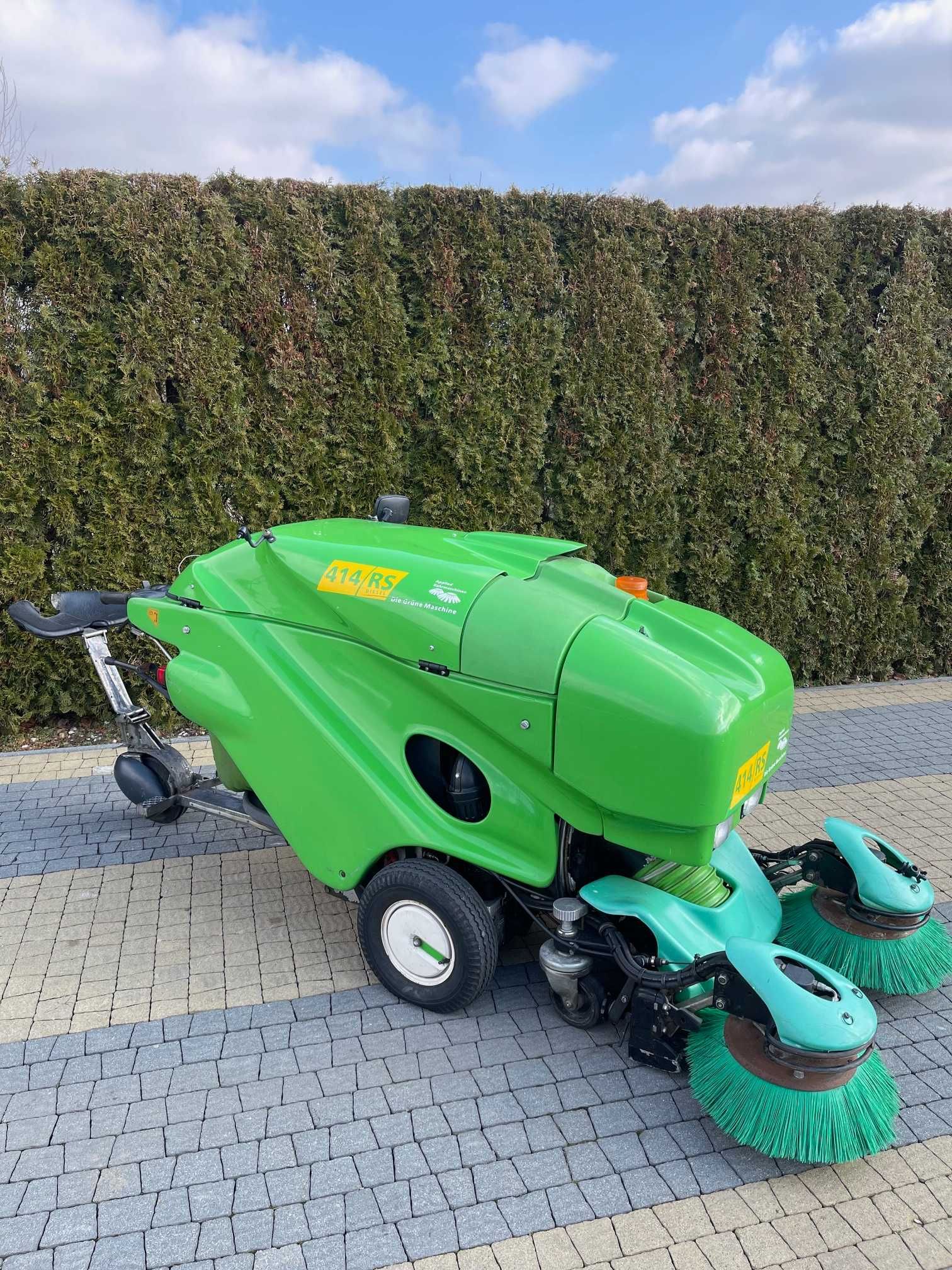 Zamiatarka Green Machine 414 RS