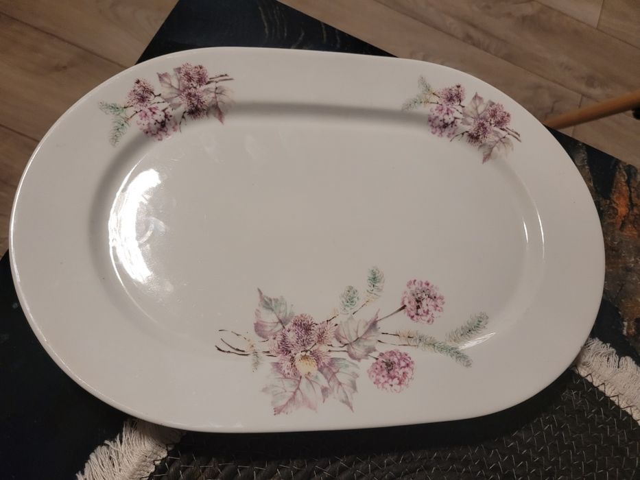 Półmiski owalne  Polska Porcelana z ubiegłego stulecia Chodzież I Wloc